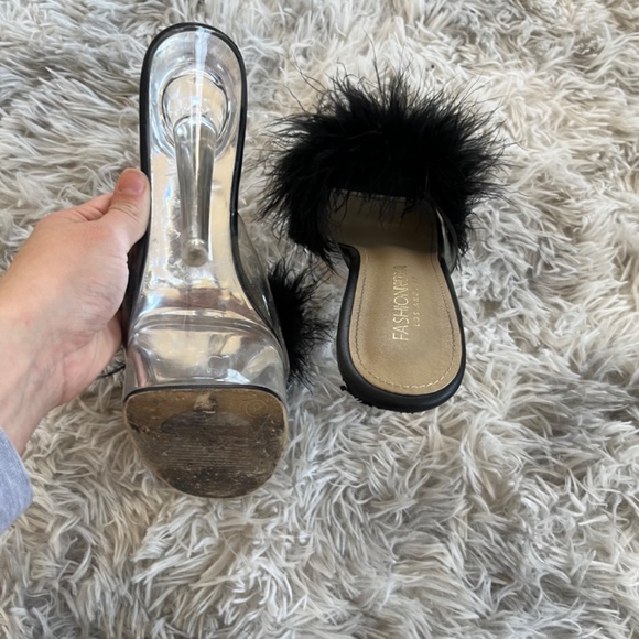 Furry Heels - Picture 2 of 2